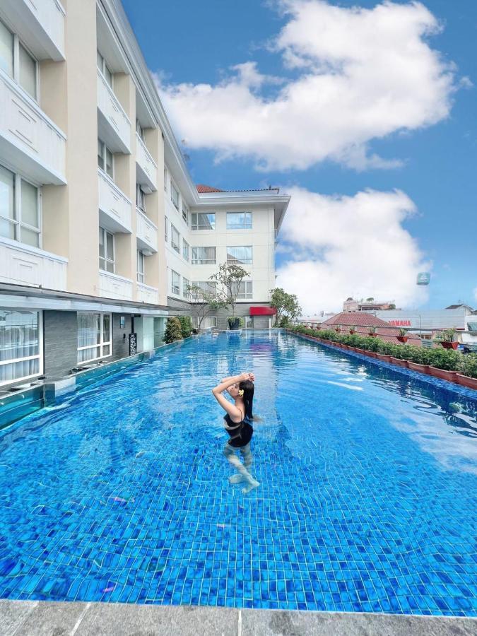 โรงแรมแกรนด์ ซูรี มาลิโอโบโร ยอกยาการ์ตา ภายนอก รูปภาพ